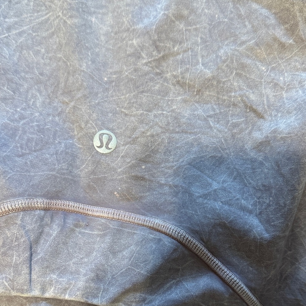 Lululemon Size 2 Define - Picture 4 of 6